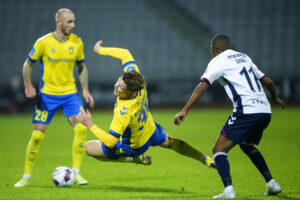 AGF-Brøndby, Gift Links, Mathias Kvistgaarden, Gift Links spytter på Kvistgaarden, Gift Links straf, karantæne.