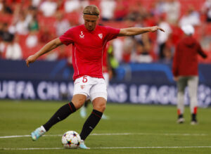 Sevilla overvejer angiveligt Kasper Dolbergs fremtid i klubben. De meldes interesseret i at opsige lejeaftalen med Dolberg.