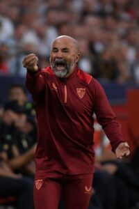 Jorge Sampaoli er rasende over, at Thomas Delaney og Kasper Dolbergs Sevilla ikke kan vinde fodboldkampe