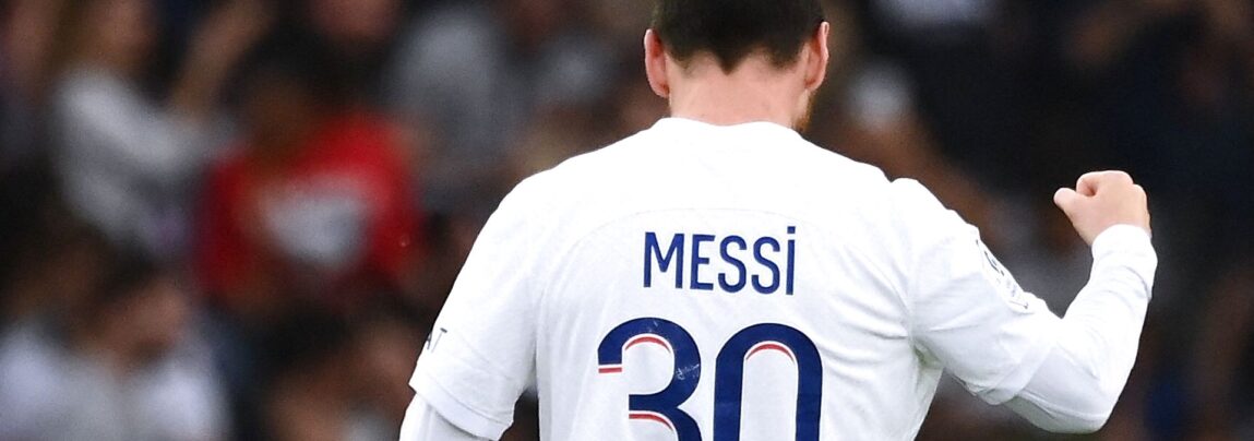 Lionel Messi er ude med skade for PSG mod Lorient.