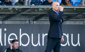 Uwe Rösler jublede foran Lyngby-bænken viser nye billeder
