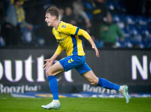 Oscar Schwartau scorer mod AaB