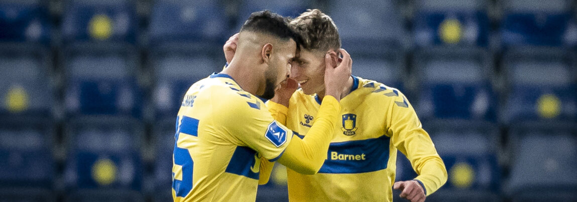 Jesper Lindstrøm og Anis Ben Slimane er gode venner, men de kan ikke længere begge gå videre ved VM, så Tuneseren må tage hjem til Brøndby mener Lindstrøm.