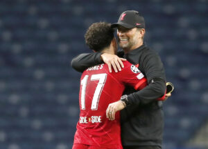 Curtis Jones skulle være tæt på en kontraktforlængelse i Liverpool