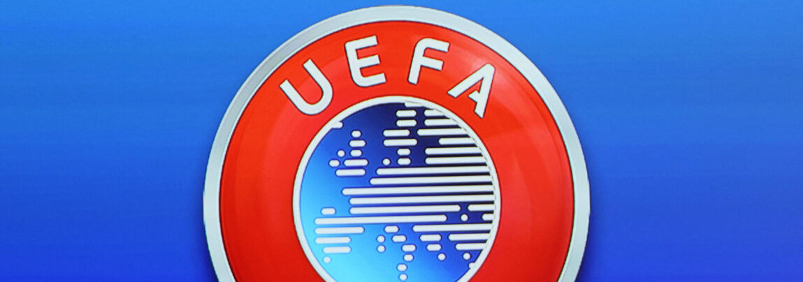 UEFA har modtaget trer bud på EM i 2028 og 2032. Se de tre bud på de kommende EM-slutrunder her.