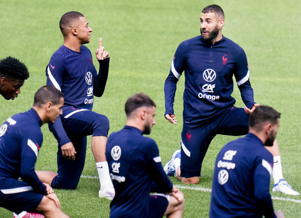 Det franske landshold har måtte undvære verdens bedste fodboldspiller Karim Benzema, men han vender muligvis tilbage til VM.