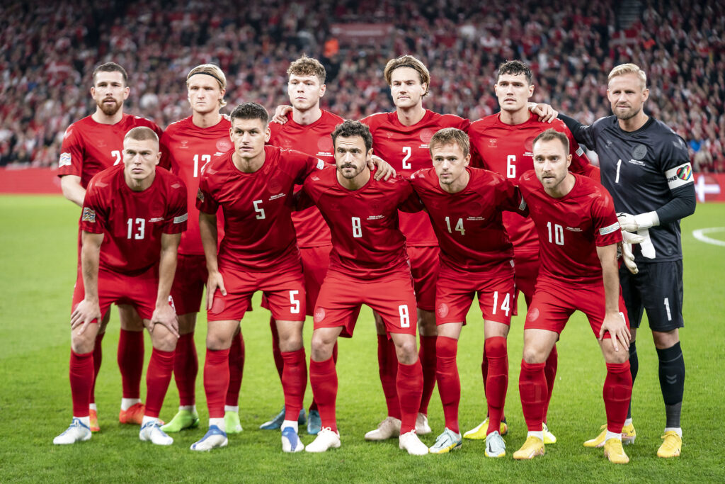 Danmarks landshold spiller sin første kamp ved VM i Qatar 2022 mod Tunesien, og her er den danske startformation.