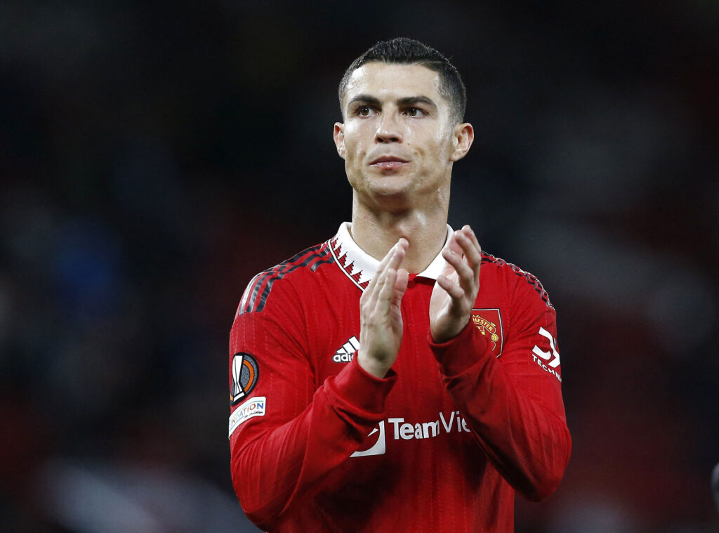 Cristiano Ronaldo fortæller efter opsigelsen med Manchester United, at han fortsat elsker klubben og dens fans.