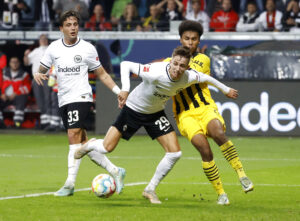 Jesper Lindstrøm rygtes blandt andet til Dortmund