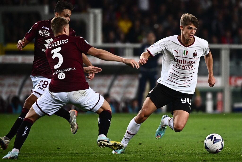 Liverpool jagter Torinos Perr Schuurs som skal være klubbens fremtidige forsvarsstjerne efter Virgil van Dijk.