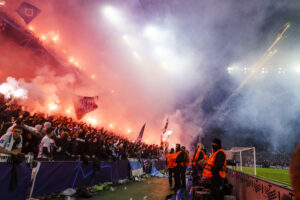 F.C. København fansene rettede et tydeligt budskab mod Dortmund og Brøndby-fans i Champions League.