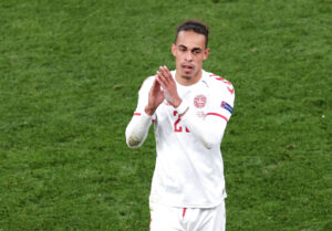 Yussuf Poulsen takker de danske fans for opbakningen i Parken.