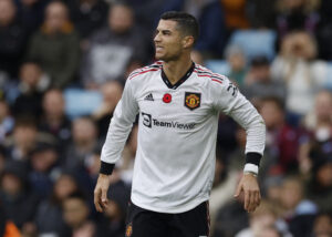 Cristiano Ronaldo går i flæsket på Manchester United, som han ikke menere har gjort fremskridt siden Sir AlexFerguson forlod klubben i 2013.