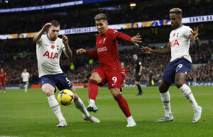 Pierre Emile-Højbjerg var i aktion i Premier League-kampen mellem Tottenham og Liverpool.