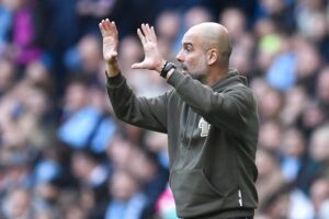 Pep Guardiola skulle være i forhandlinger om en ny kontrakt i Manchester City