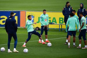 Selvom det er 20 år siden Brasilien sidst vandt VM har landstræner Tite tro på nyt VM trofæ til Brasilien og fremhæver to erfarne spillere