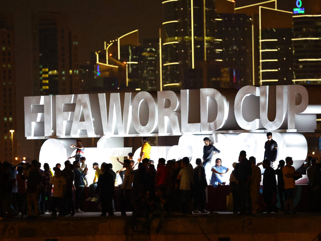 Hvordan afgøres grupperne ved FIFA VM?