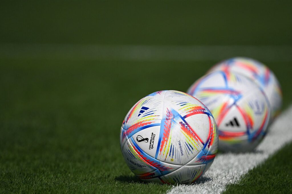 Qatar og Ecuador åbner VM-slutrunden 2022 søndag klokken 17:00