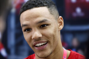 Alexander Bah løb ind i nogle hektiske timer, da han ventede på landsholdsindkaldelse imens han skulle spille for Benfica.