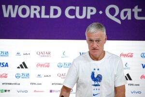 Det danske landshold er undervurderet, siger den franske landstræner Didier Deschamps.