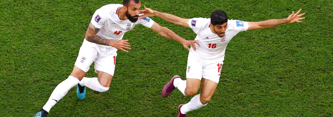 Wales så længe ud til at skulle løbe med ét point i VM-kampen mod Iran, men dybt i overtiden scorede Iran to mål og vandt fuldt fortjent.