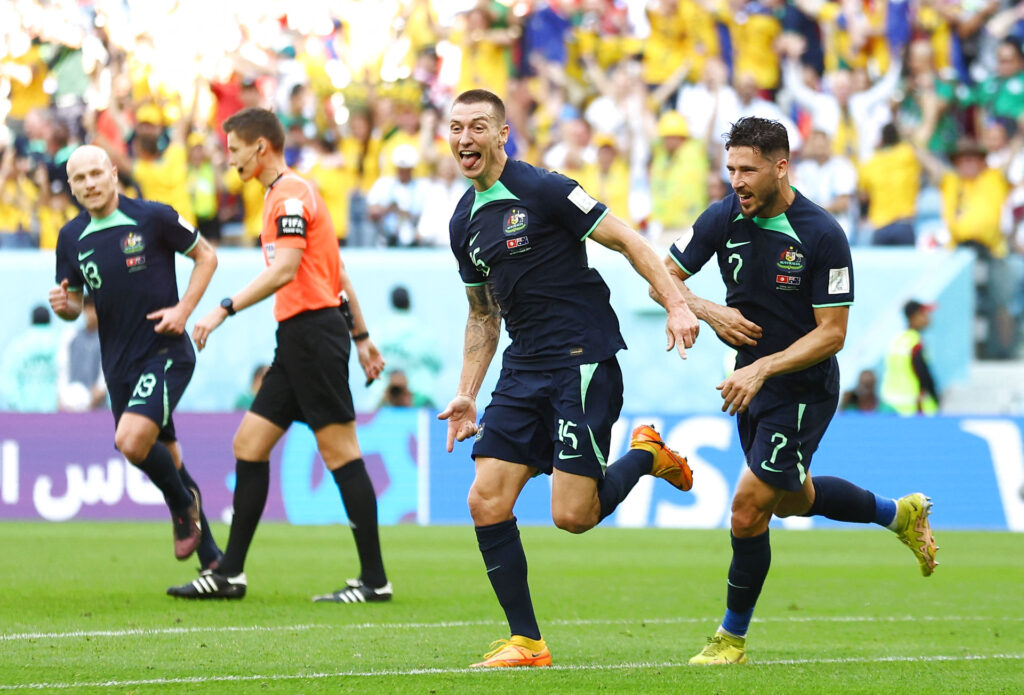 Australien bringer sig i front mod Tunesien i Danmarks VM-pulje