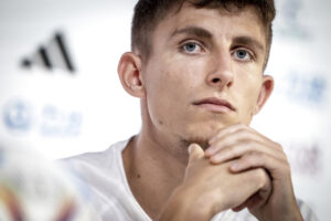 Jesper Lindstrøm melder sig klar fra start mod Australien onsdag