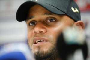 Vincent Kompany erklærer Burnley klar til Manchester United