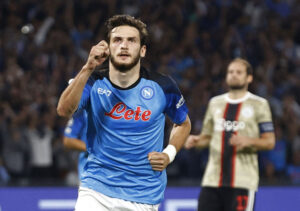 Napoli er ikke villige til at lade stortalentet Kvaratskhelia gå til Newcastle.