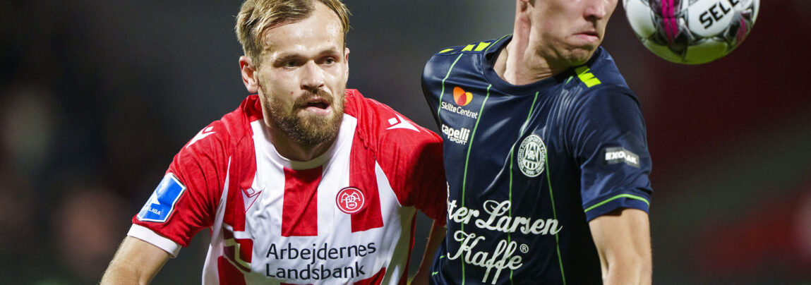 Norske Rosenborg vil angiveligt hente AaB's Iver Fossum hjem til Norge, når hans kontrakt i Aalborg udløber til sommer.
