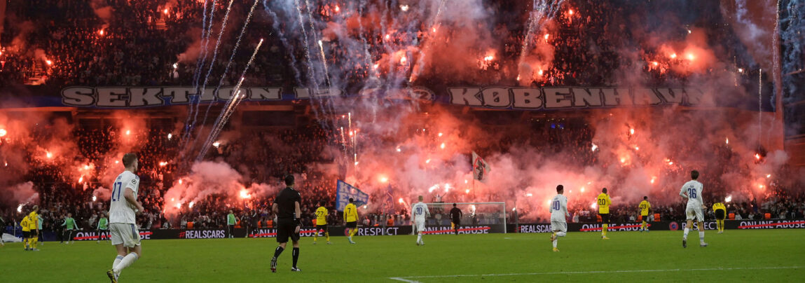 UEFA tildeler F.C. København markant straf for brugen af pyroteknik i Champions League-kampen mod tyske Dortmund.