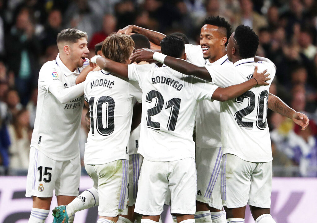 Real Madrid er på jagt efter en ny midtbanespiller