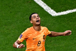 Hollandske Cody Gakpo vil overveje et skifte, når og hvis Manchester United til januar byder på PSV-angriberen.