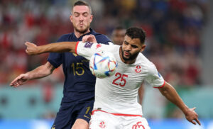 Anis Ben Slimane fik Kylian Mbappés trøje efter Frankrig mod Tunesien.