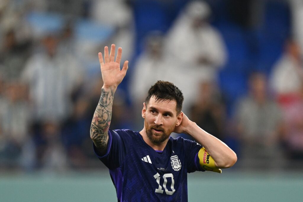 Argentinske Lionel Messi kan runde sin kamp nummer 1000 for klub og landshold i Argentinas ottendedelsfinale mod Australien.