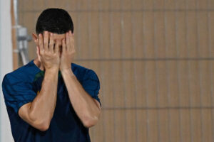 Cristiano Ronaldo er ikke i startopstillingen for Portugal tirsdag aften ved VM, når de møder Schweiz i ottendedelsfinalen.