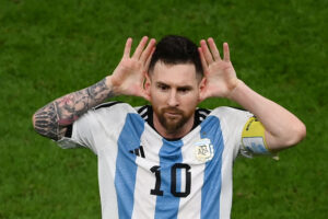 Lionel Messi og Argentina spillede sig videre fra kvartfinalen mod Holland med en sikker sejr.