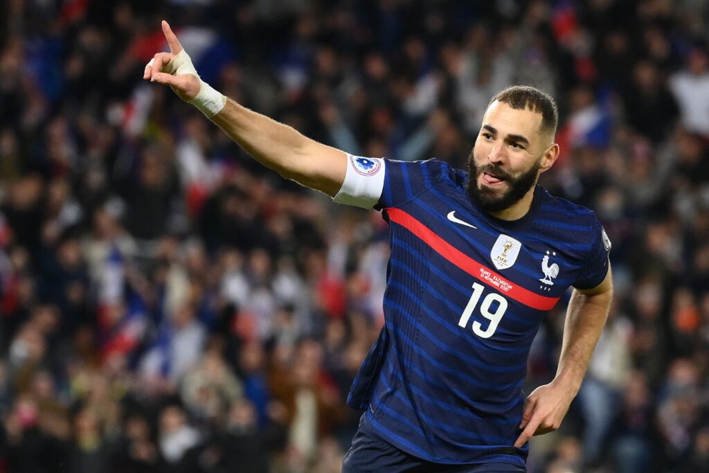 Karim Benzema stopper på det franske landshold
