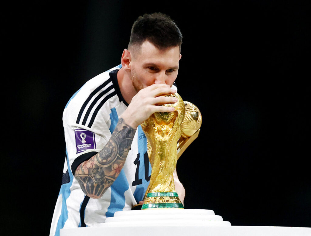 Argentina er verdensmestre for tredje gang i historien, efter Lionel Messi og kompagni slog Frankrig i VM-finalen på straffesparkskonkurrence