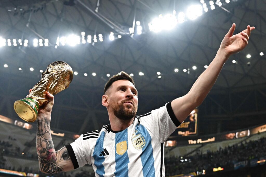 Argentinsk landstræner håber, at Lionel Messi vil tage sn slutrunde mere for Argentina