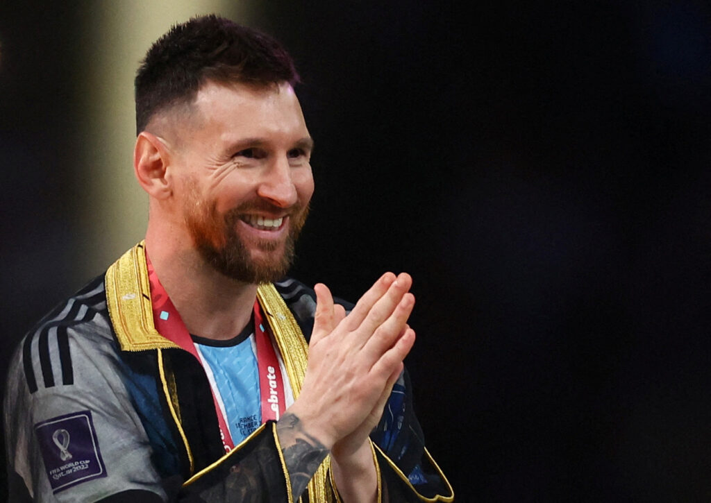 Beklædningen Lionel Messi blev iført kort før VM-fejringen er stærkt eftertragtet af et parlamentsmedlem i Oman.
