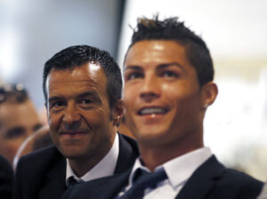 Spændinger mellem Cristiano Ronaldo og dennes agent, Jorge Mendes, har nu, angiveligt, ført til en skilsmisse mellem de to.