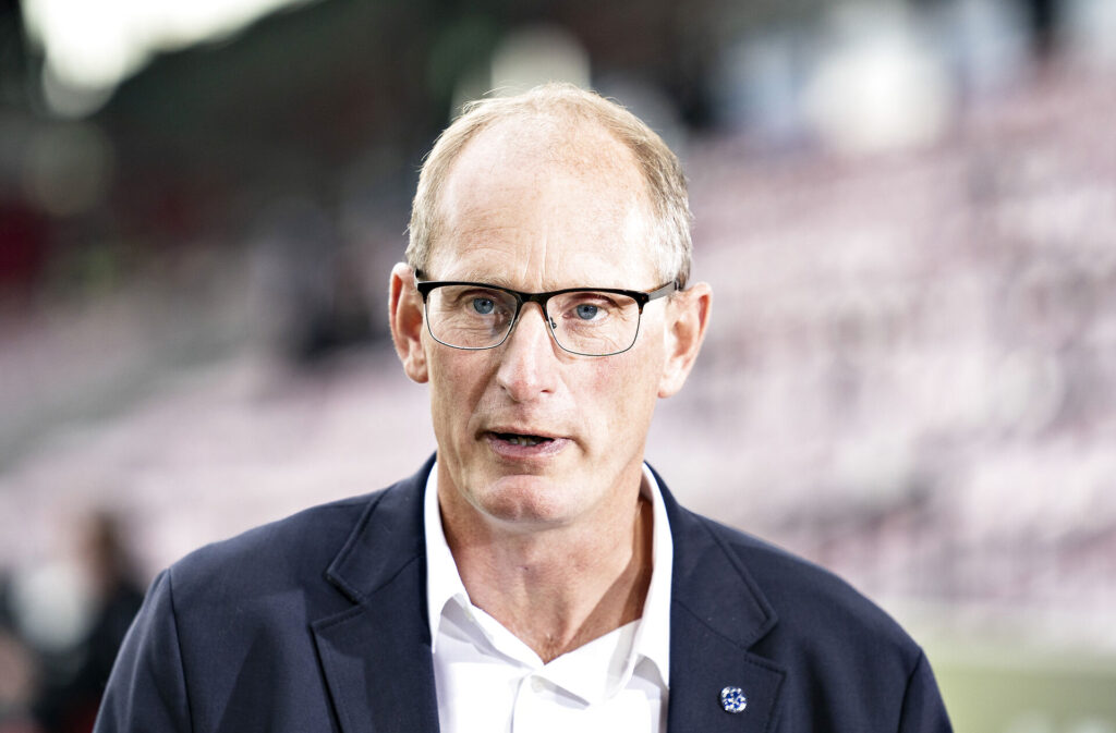 Svend Graversen forklarer, at FC Midtjylland kommer til at handle ind i transfervinduet i januar.