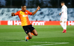 Leicester køber Tete