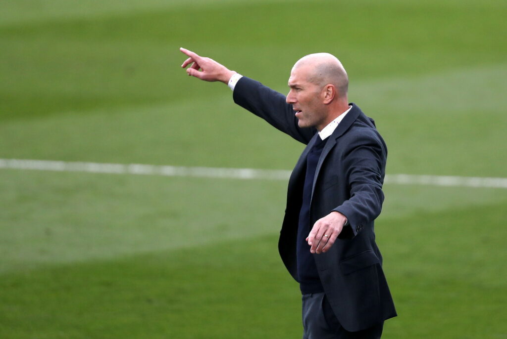 Kylian Mbappé kommer nu den franske landsholdslegende Zinedine Zidane til undsætning, efter kommentarer fra den franske fodboldpræsident.