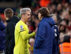 Premier League-klubben Brentford udlejer spanske Serigi Canos til græske Olympiakos.