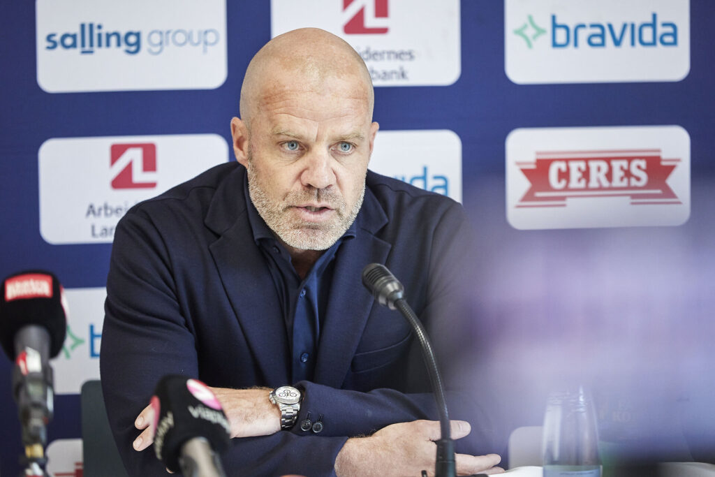 AGF's sportsdirektør, Stig Inge Bjørnebye, vil ikke afsløre konkrete transferplaner men siger, at det er nemt at sælge Aarhus som by.