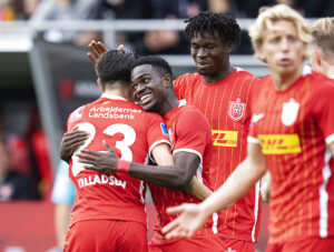 Ernest Nuamah er på blokken i Ligue1.