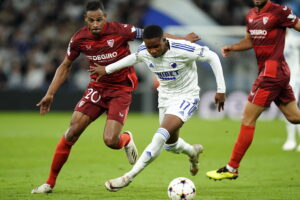Paul Mukairu på vej væk fra FCK. F.C. København. Superligaen