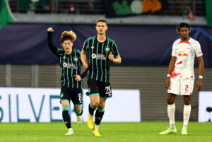 Superligaklubben AaB er angiveligt tæt på at hente klubbens tidligere midtbanestyrmand, Oliver Abildgaard, hjem til klubben.